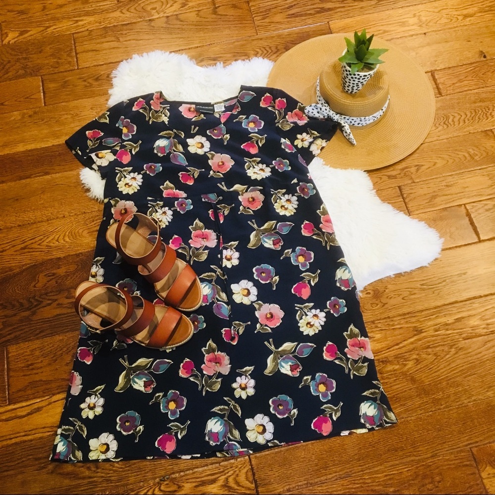 VM & Comp Floral Navy Shift Dress